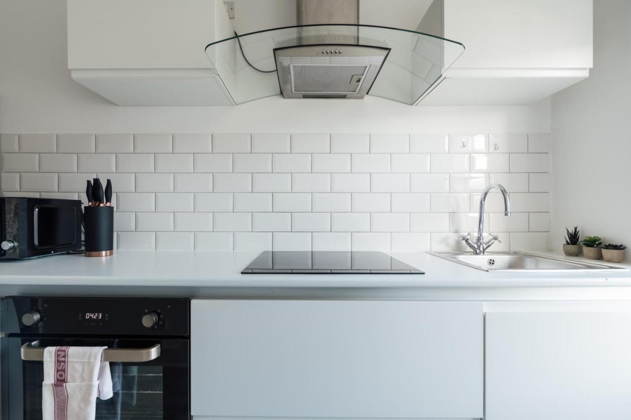 Appartement Stunning & Stylish 2 Bed Flat In West Londres Extérieur photo