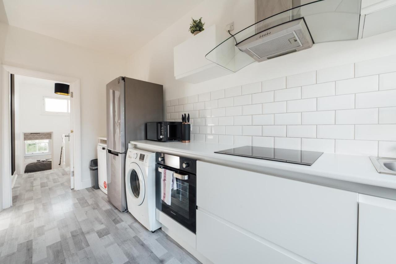 Appartement Stunning & Stylish 2 Bed Flat In West Londres Extérieur photo