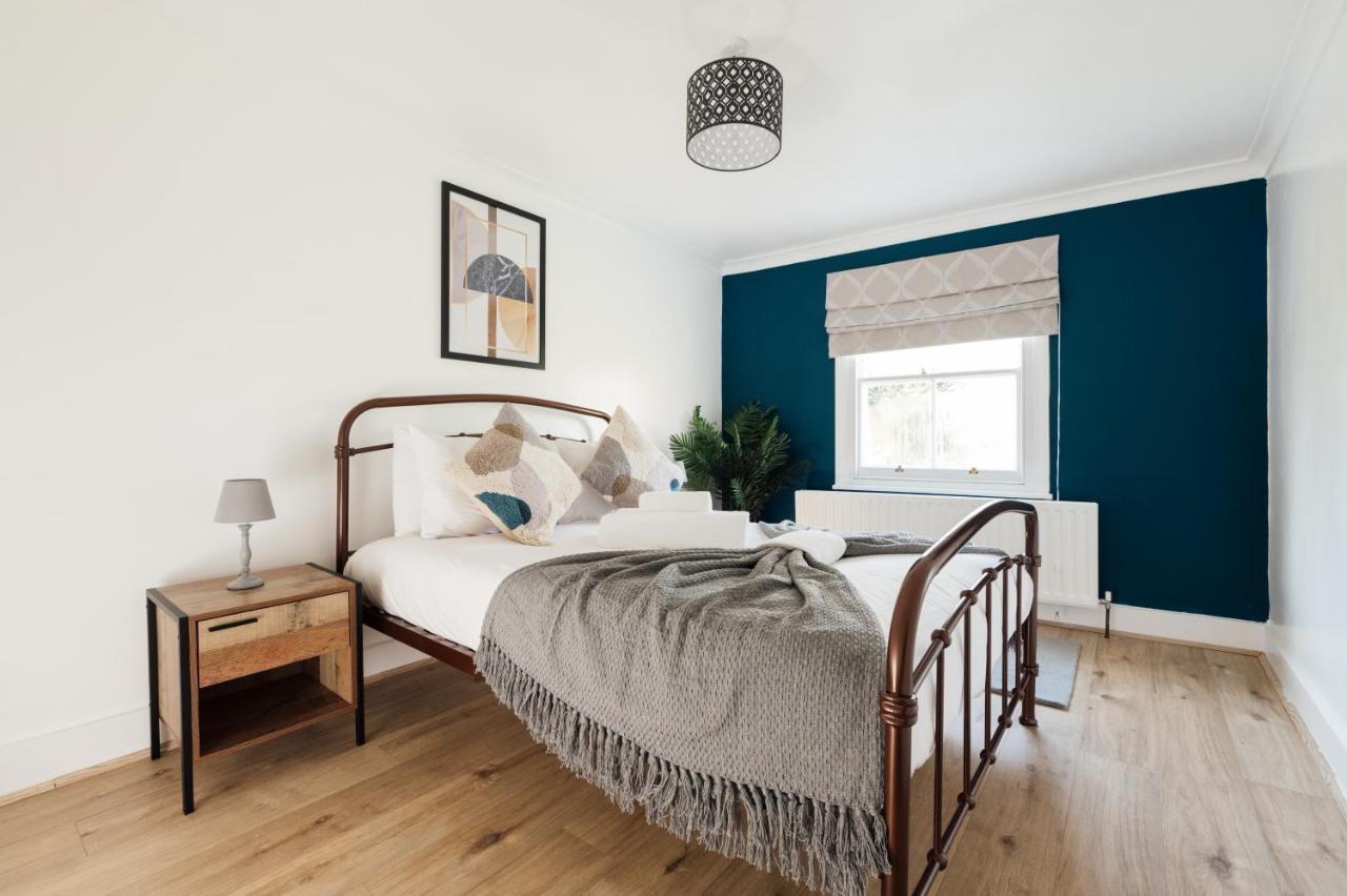 Appartement Stunning & Stylish 2 Bed Flat In West Londres Extérieur photo