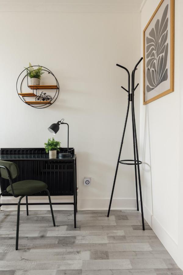 Appartement Stunning & Stylish 2 Bed Flat In West Londres Extérieur photo