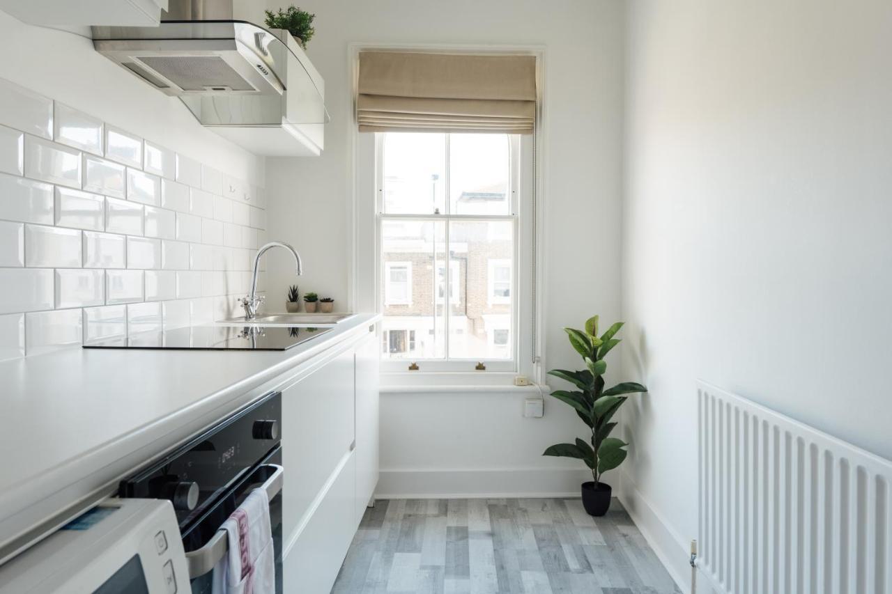 Appartement Stunning & Stylish 2 Bed Flat In West Londres Extérieur photo