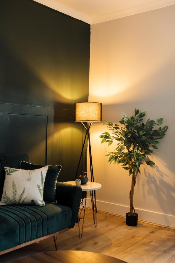 Appartement Stunning & Stylish 2 Bed Flat In West Londres Extérieur photo