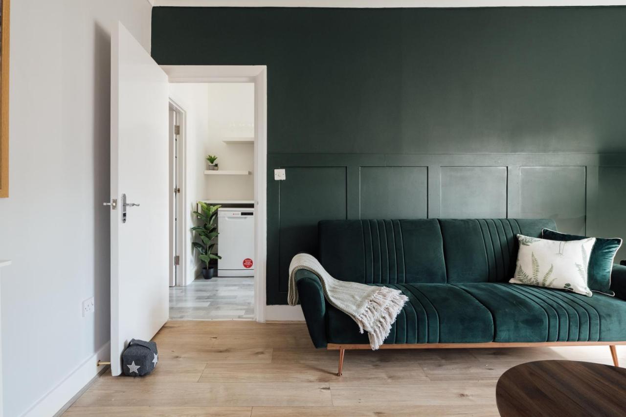 Appartement Stunning & Stylish 2 Bed Flat In West Londres Extérieur photo